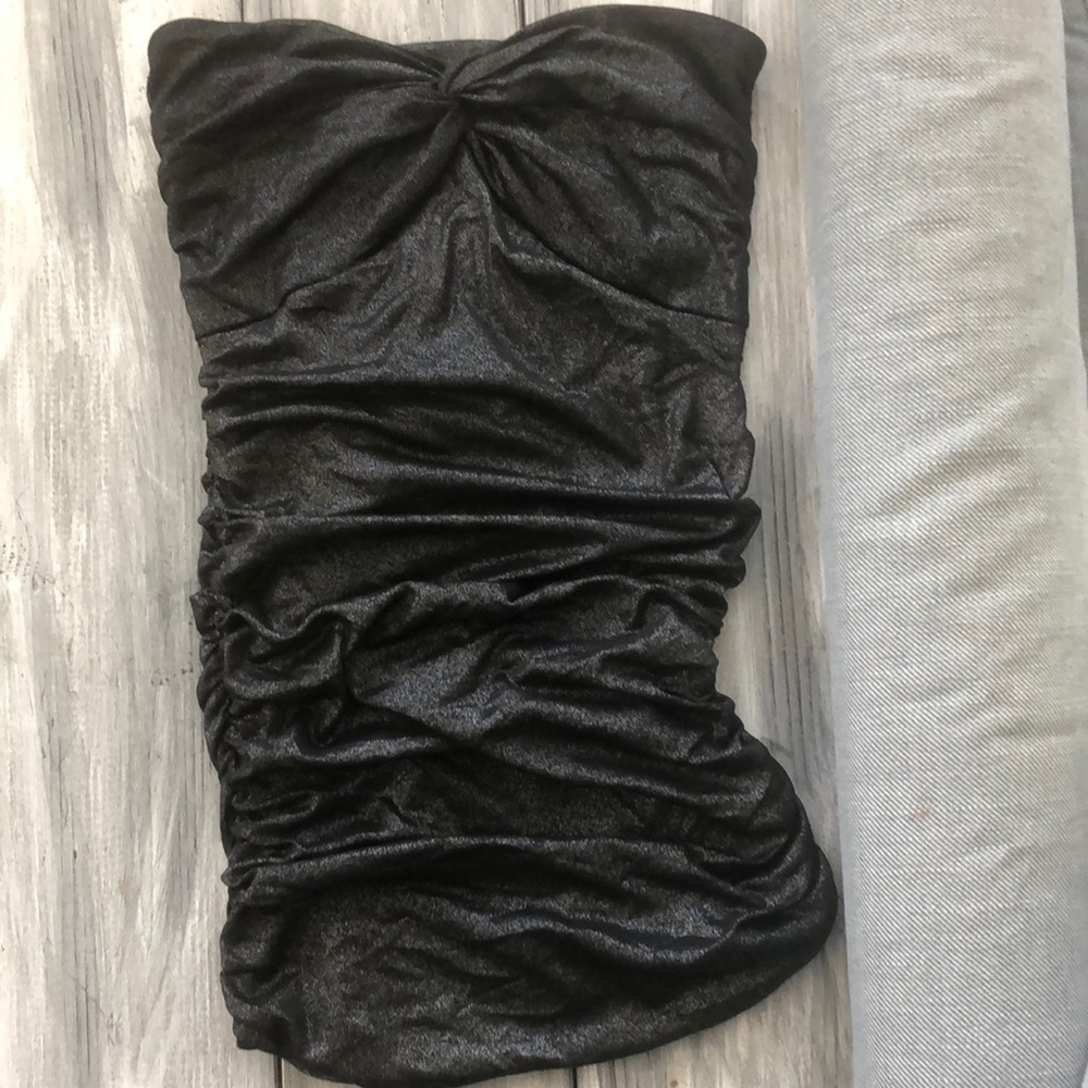 EXPRESS STRAPLESS TOP